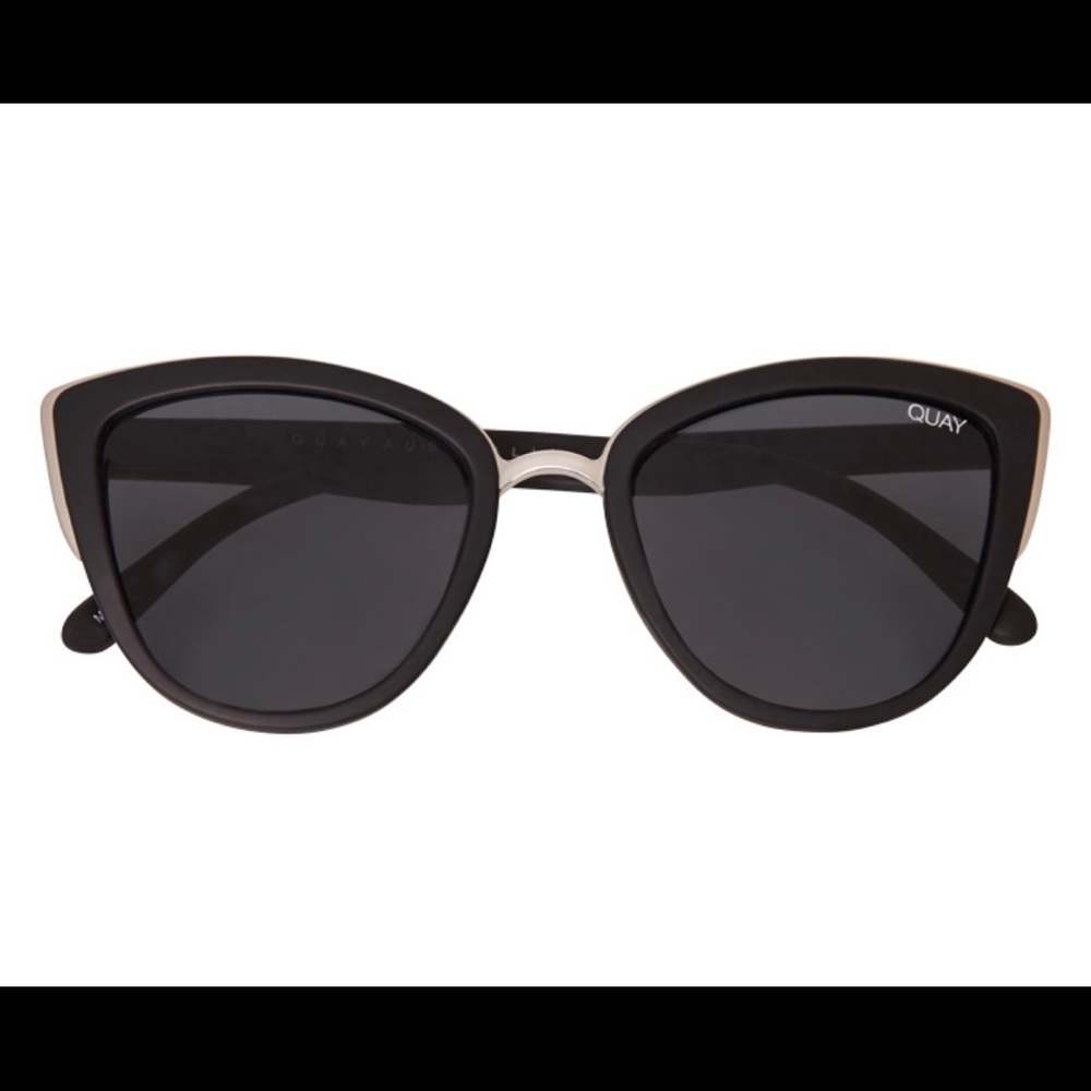 QUAY Australia “my girl” sunglasses with case
